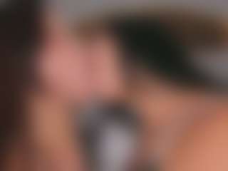 Emperatriz y Linsey's Live Sex Cam Show
