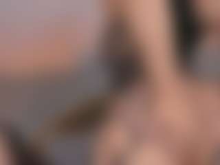 Emperatriz y Linsey's Live Sex Cam Show