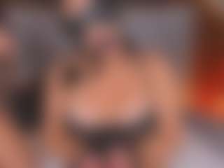 Emperatriz y Linsey's Live Sex Cam Show