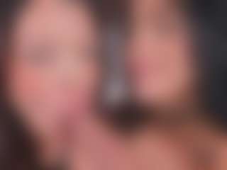 Emperatriz y Linsey's Live Sex Cam Show