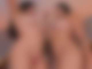 Emperatriz y Linsey's Live Sex Cam Show
