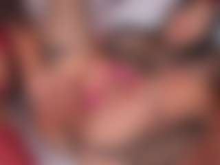 Emperatriz y Linsey's Live Sex Cam Show
