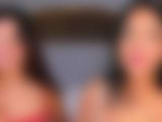 Live cam show with Emperatriz y Linsey - Strapon on Camsoda