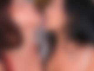 Emperatriz y Linsey's Live Sex Cam Show