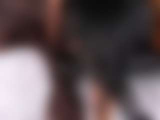 Live cam show with Emperatriz y Linsey - Orgasm on livesuperchat.net
