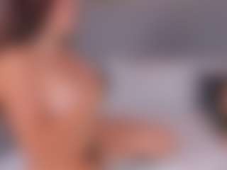 Live cam show with Emperatriz y Linsey - Brown Eyes on pussylord.com