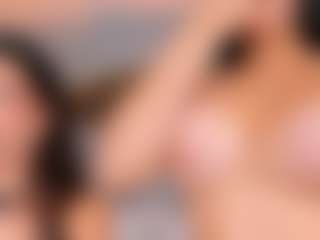 Emperatriz y Linsey's Live Sex Cam Show