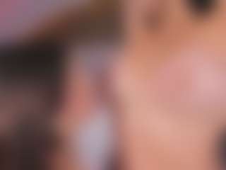 Emperatriz y Linsey's Live Sex Cam Show