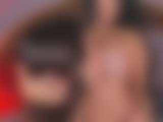 Emperatriz y Linsey's Live Sex Cam Show