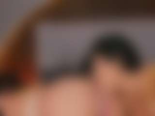 Emperatriz y Linsey's Live Sex Cam Show