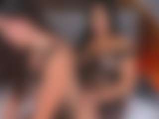 Emperatriz y Linsey's Live Sex Cam Show