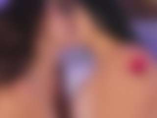 Emperatriz y Linsey's Live Sex Cam Show