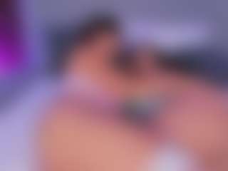 Emperatriz y Linsey's Live Sex Cam Show