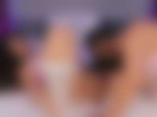 Emperatriz y Linsey's Live Sex Cam Show