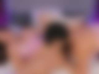 Emperatriz y Linsey's Live Sex Cam Show