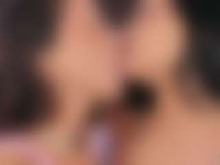 Emperatriz y Linsey's Live Sex Cam Show