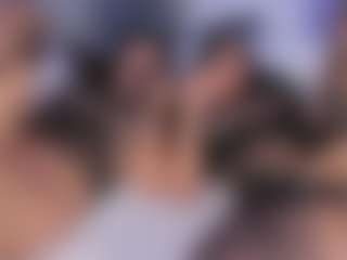 Emperatriz y Linsey's Live Sex Cam Show