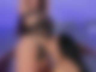 Emperatriz y Linsey's Live Sex Cam Show