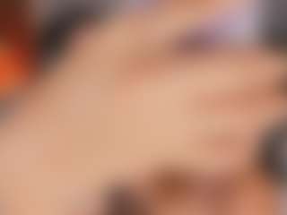 Live cam show with Emperatriz y Linsey - Orgasm on UwU Esports