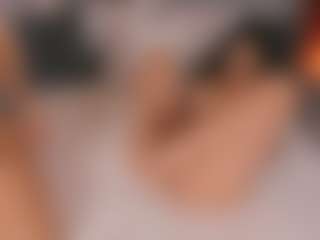 Live cam show with Emperatriz y Linsey - Strapon on Camming Site