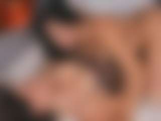Emperatriz y Linsey's Live Sex Cam Show