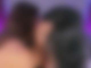 Emperatriz y Linsey's Live Sex Cam Show