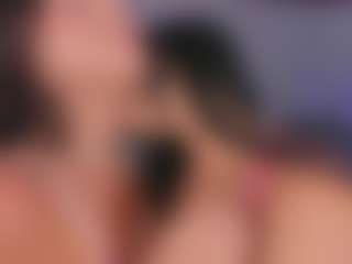 Live cam show with Emperatriz y Linsey - Big Tits on CamwithHer