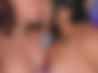 Emperatriz y Linsey's Live Sex Cam Show