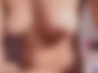 Live cam show with NicoleBlake - Thin on milfzrlive.com