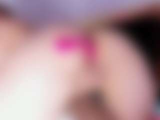 Live cam show with NicoleBlake - Drinking on crypto-cams