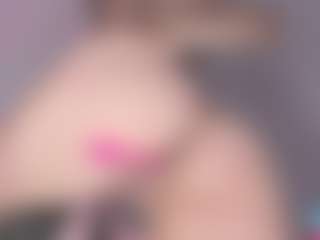 Live cam show with NicoleBlake - Smoking on Sweet Sext