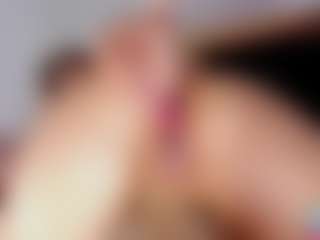 Live cam show with NicoleBlake - Blonde Hair on TastyBlacksLive