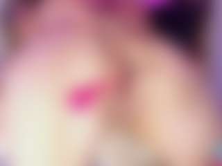 Live cam show with NicoleBlake - Amateur on Mixed Magazine Live