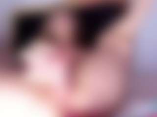 Live cam show with NicoleBlake - Thin on Dolls Live