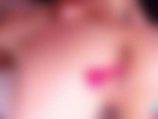 Live cam show with NicoleBlake - Smoking on madthumbs