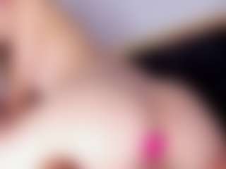 Live cam show with NicoleBlake - Smoking on Dolls Live