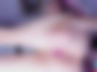 Live cam show with NicoleBlake - Smoking on xfollow cams