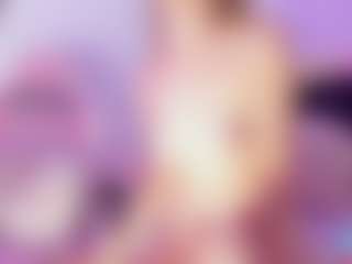 Live cam show with NicoleBlake - Smoking on Dolls Live