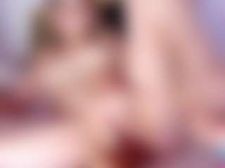 Live cam show with NicoleBlake - Smoking on StripNow