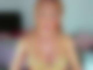 Live cam show with Alexandra-Sexx - White on StripNow | colombia