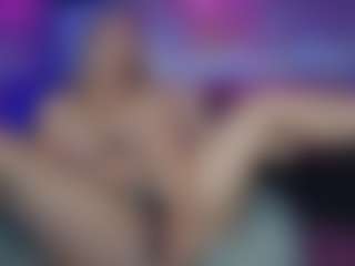 Live cam show with LucyAllen4201 - Orgasm on slutload