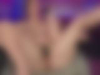 Live cam show with LucyAllen4201 - Big Tits MILF on Sex Cam Show