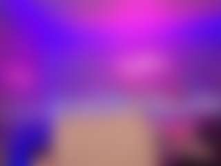 Live cam show with LucyAllen4201 - Cum on Hubzter Live