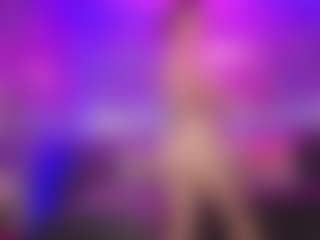 LucyAllen4201 MILF webcam performer live streaming