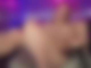 LucyAllen4201 MILF webcam performer live streaming
