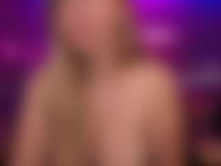 Live cam show with LucyAllen4201 - Big Tits on slutload