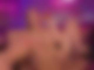 Live cam show with LucyAllen4201 - Flashing on madthumbs