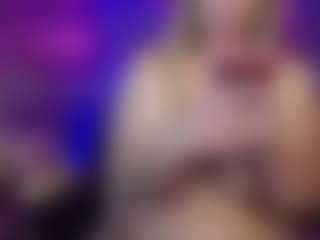 Live cam show with LucyAllen4201 - Tease on Camsoda