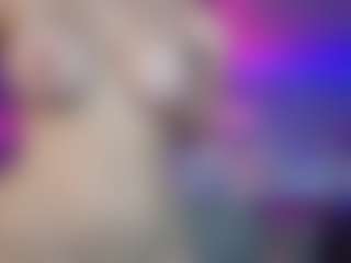 Live cam show with LucyAllen4201 - Sexwebcam MILF on Soda Cam