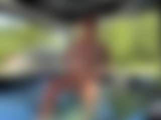 Live cam show with LucyAllen4201 - Sexwebcam on Cam Slut